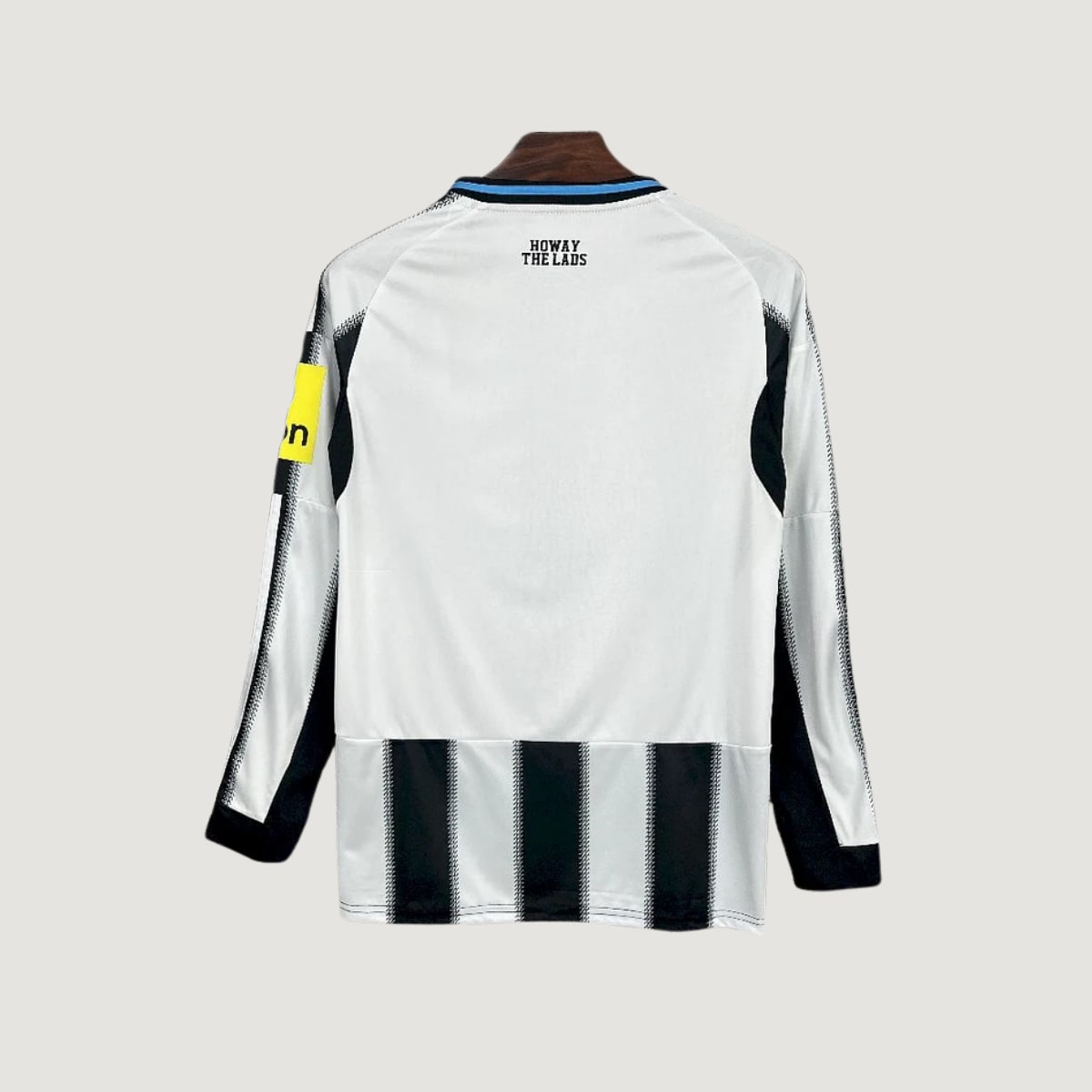 Newcastle – Maillot Domicile 25/26 – Noir, Blanc (Manches Longues) - dos