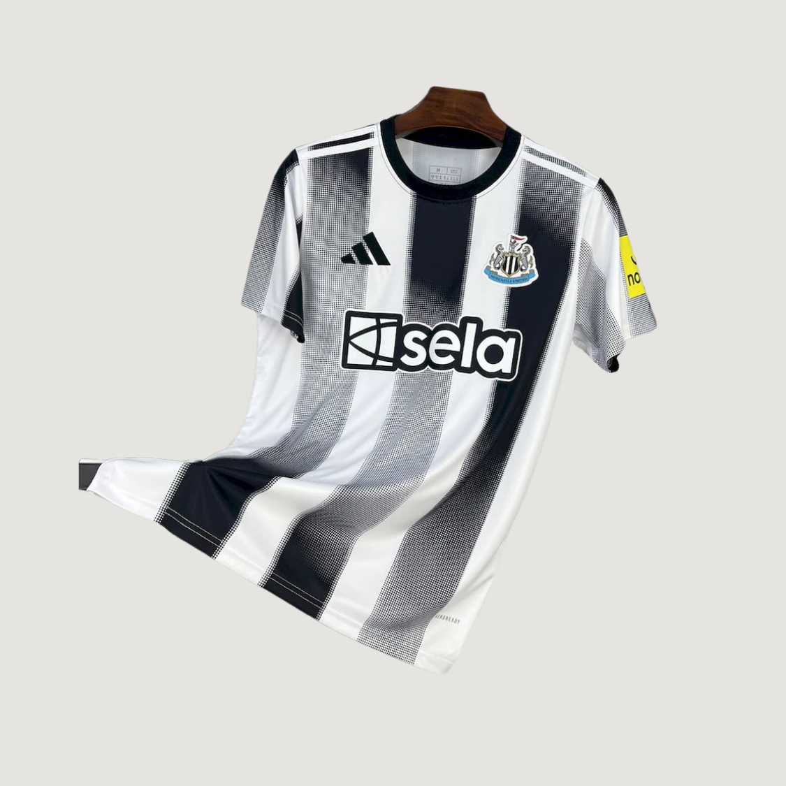 Newcastle – Maillot Domicile 2025/26 – Blanc, Noir - avant