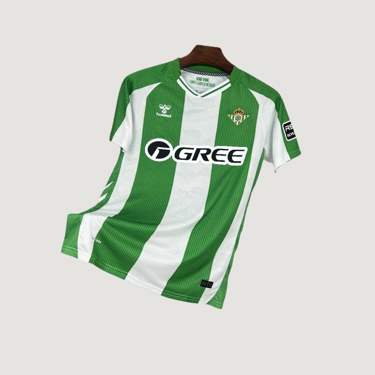 Real Betis – Maillot Domicile 2025/26 – Vert, Blanc - avant