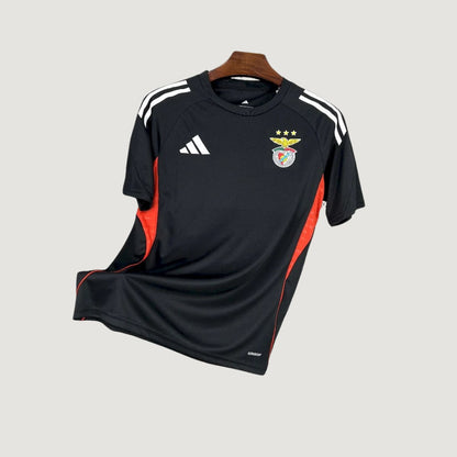 Benfica – Maillot d’Entraînement 2025/26 – Noir, Rouge - avant