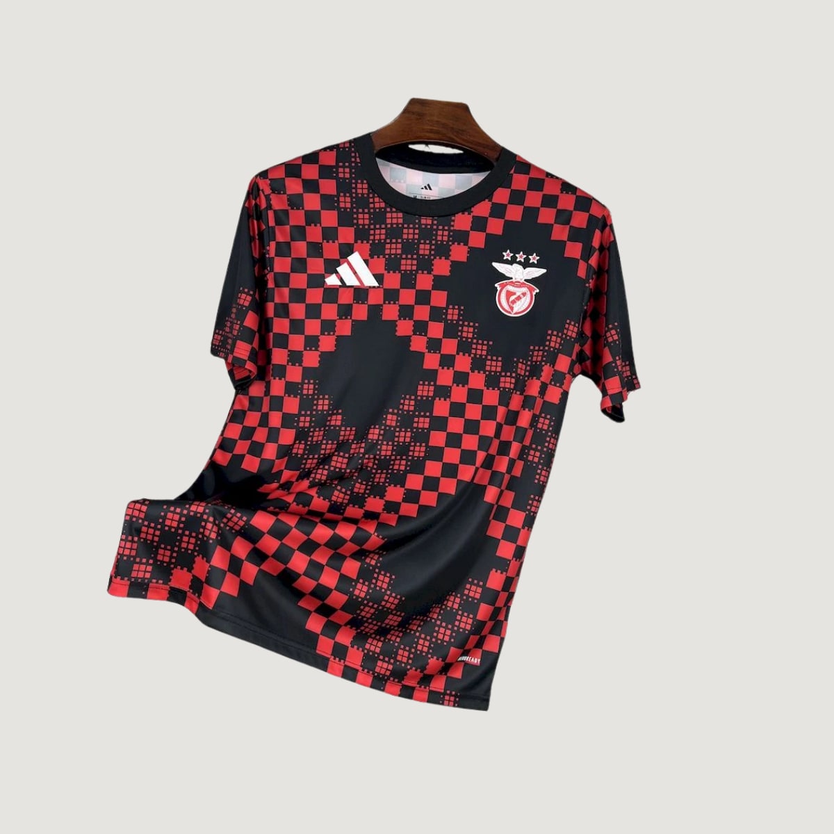 Benfica – Maillot Entraînement 2025/26 – Noir, Rouge - avant