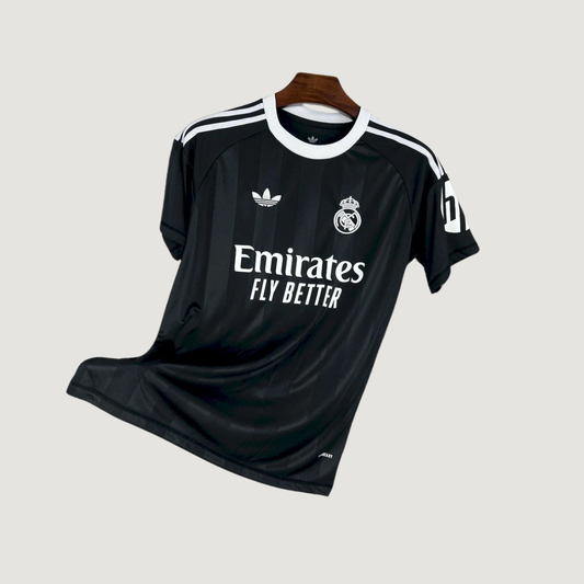 Real Madrid – Maillot Goalkeeper 2025/26 – Noir, Blanc - avant