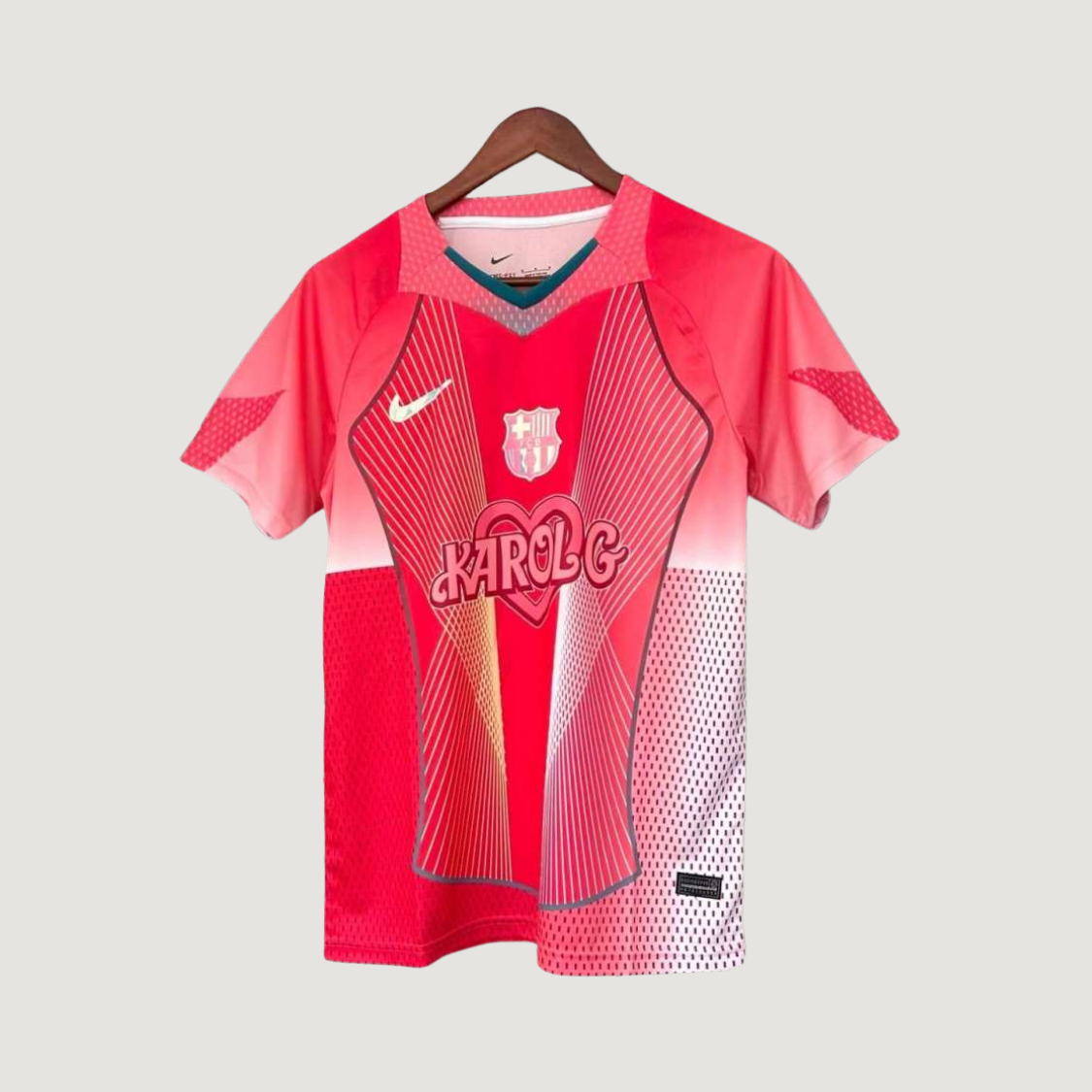 FC Barcelone – Maillot Concept 2025/26 – Rose, Rouge - avant