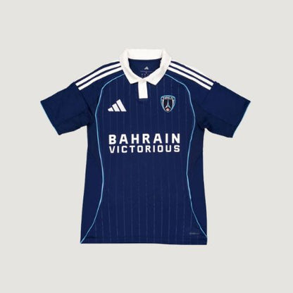 Paris FC – Maillot Domicile 2025/26 – Bleu Marine, Blanc - avant