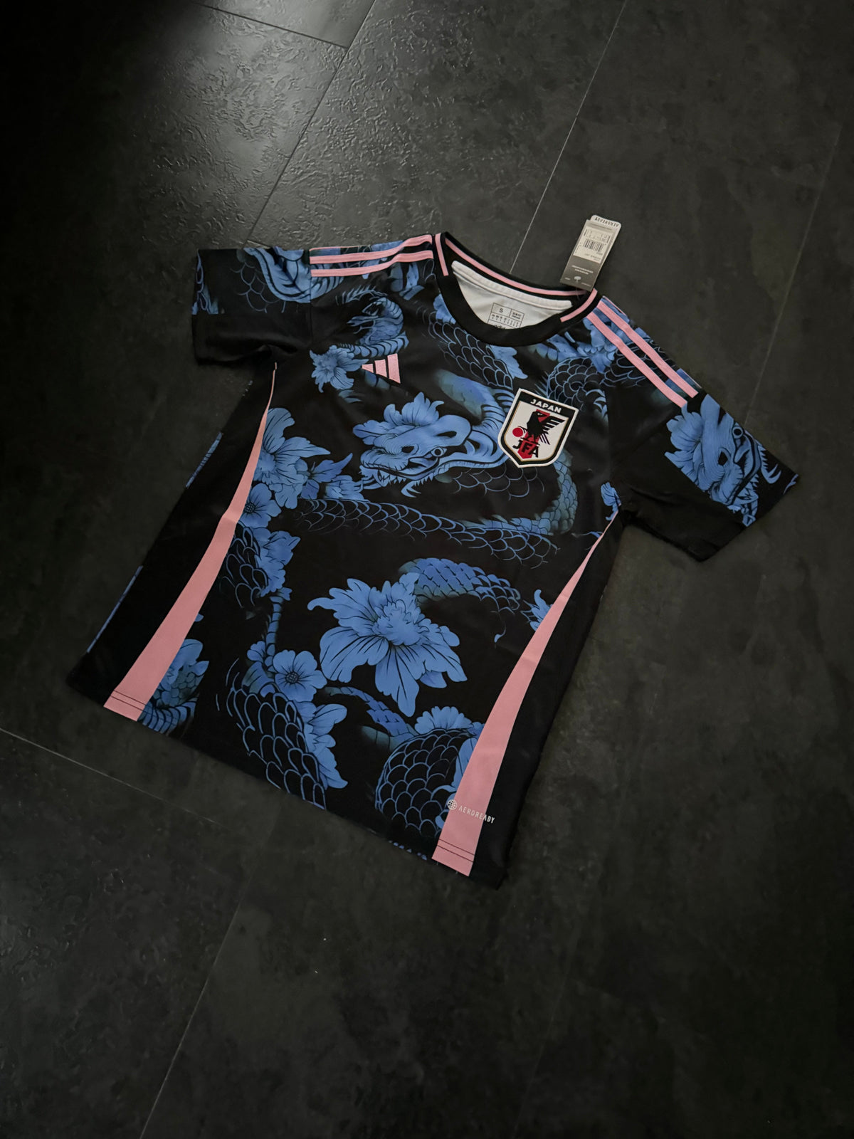 Japon – Maillot Concept – Noir, Bleu, Rose - avant