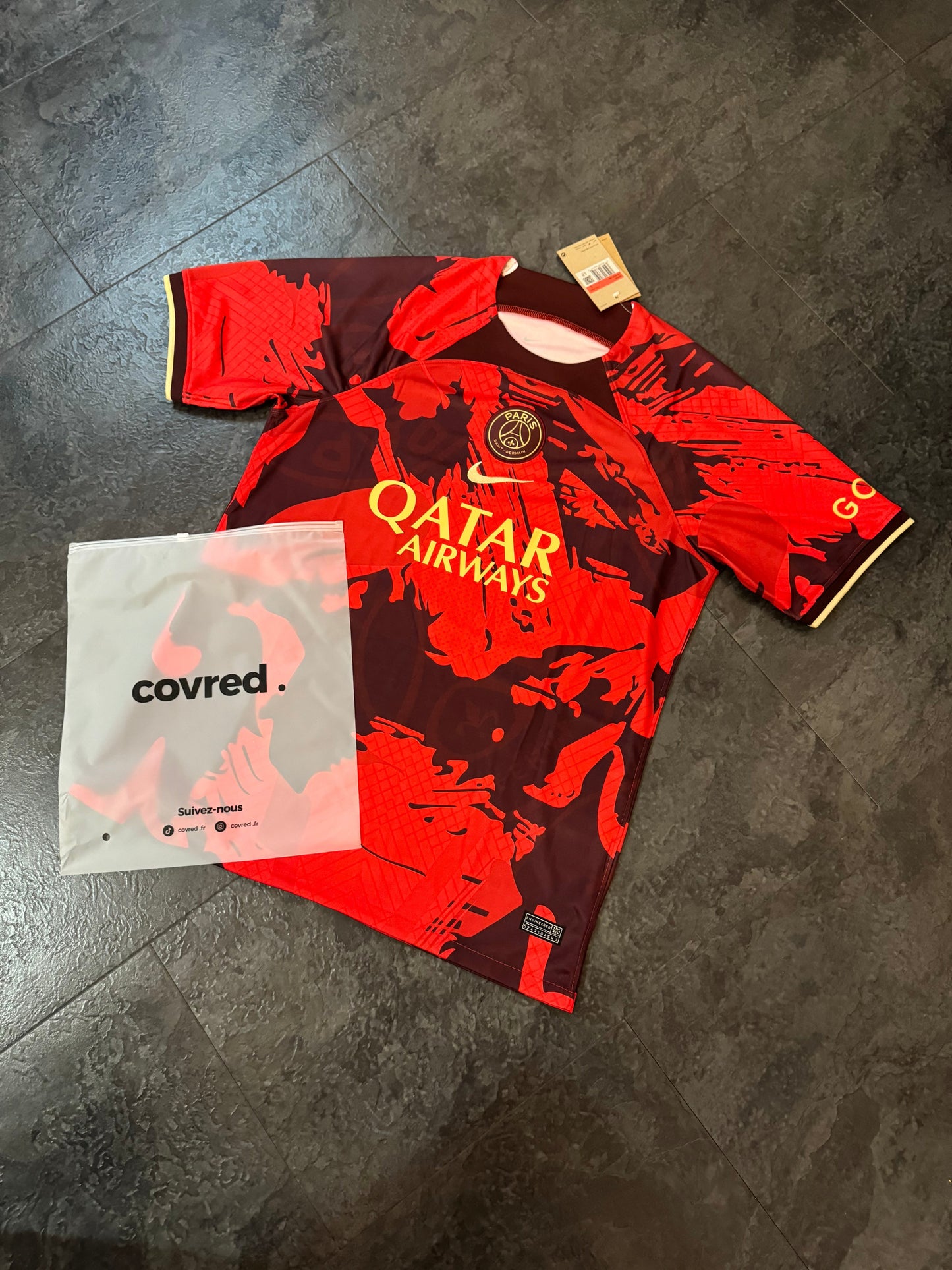 Paris Saint Germain ( PSG )  -  Maillot Édition Spéciale 24/25 - Rouge DERBYX