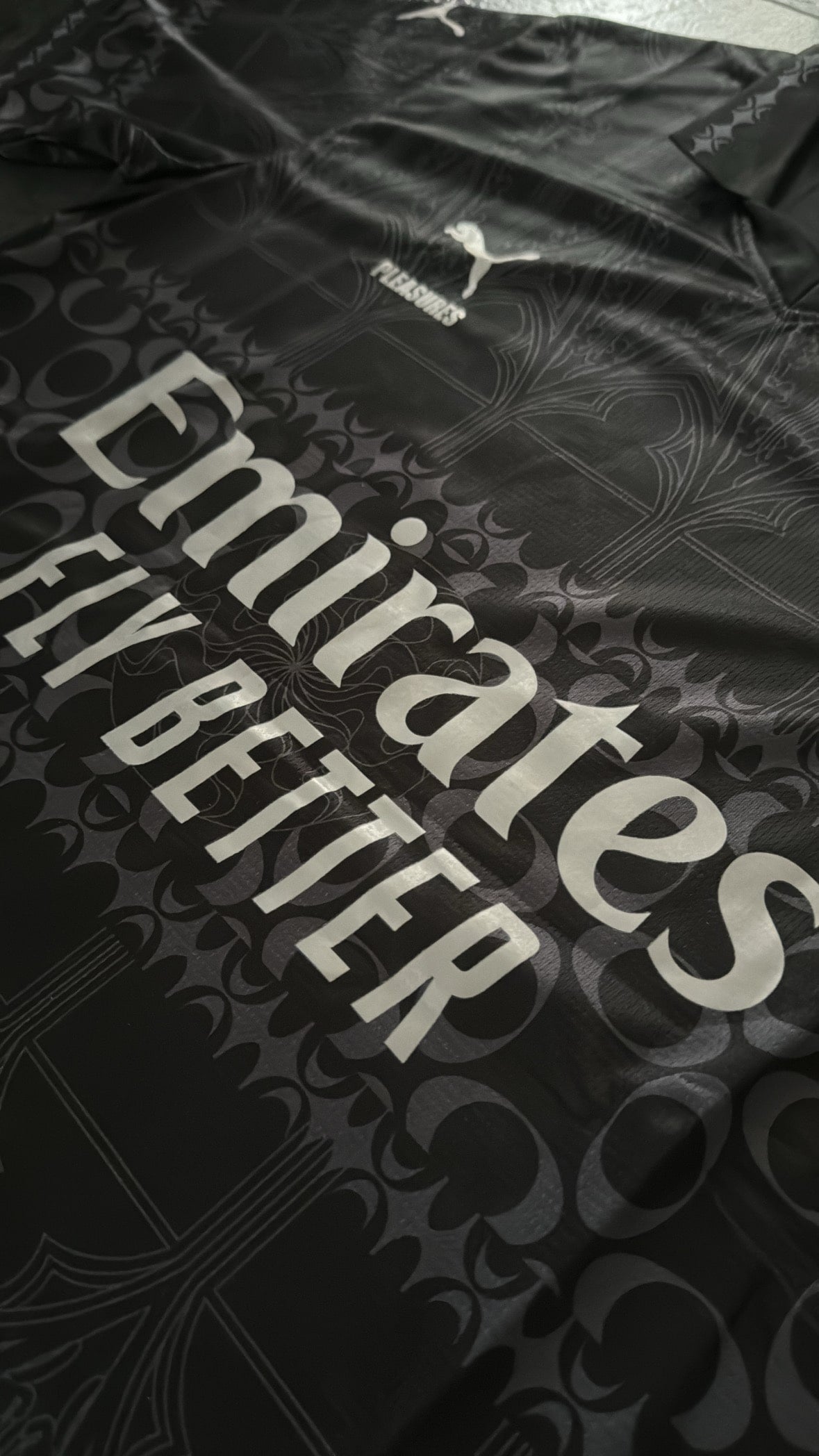 AC Milan - Maillot x PLEASURES Forth 23/24 - Noir DERBYX
