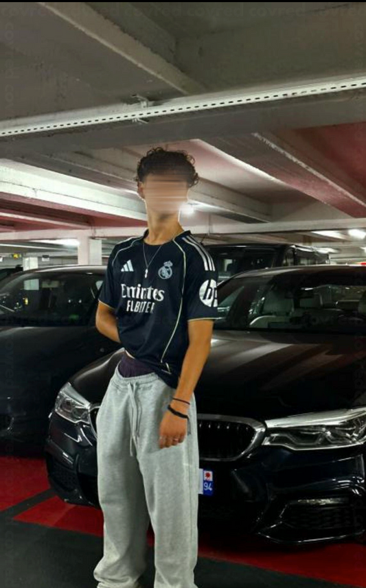 Real Madrid – Maillot Extérieur 2025/26 – Bleu marine - dos