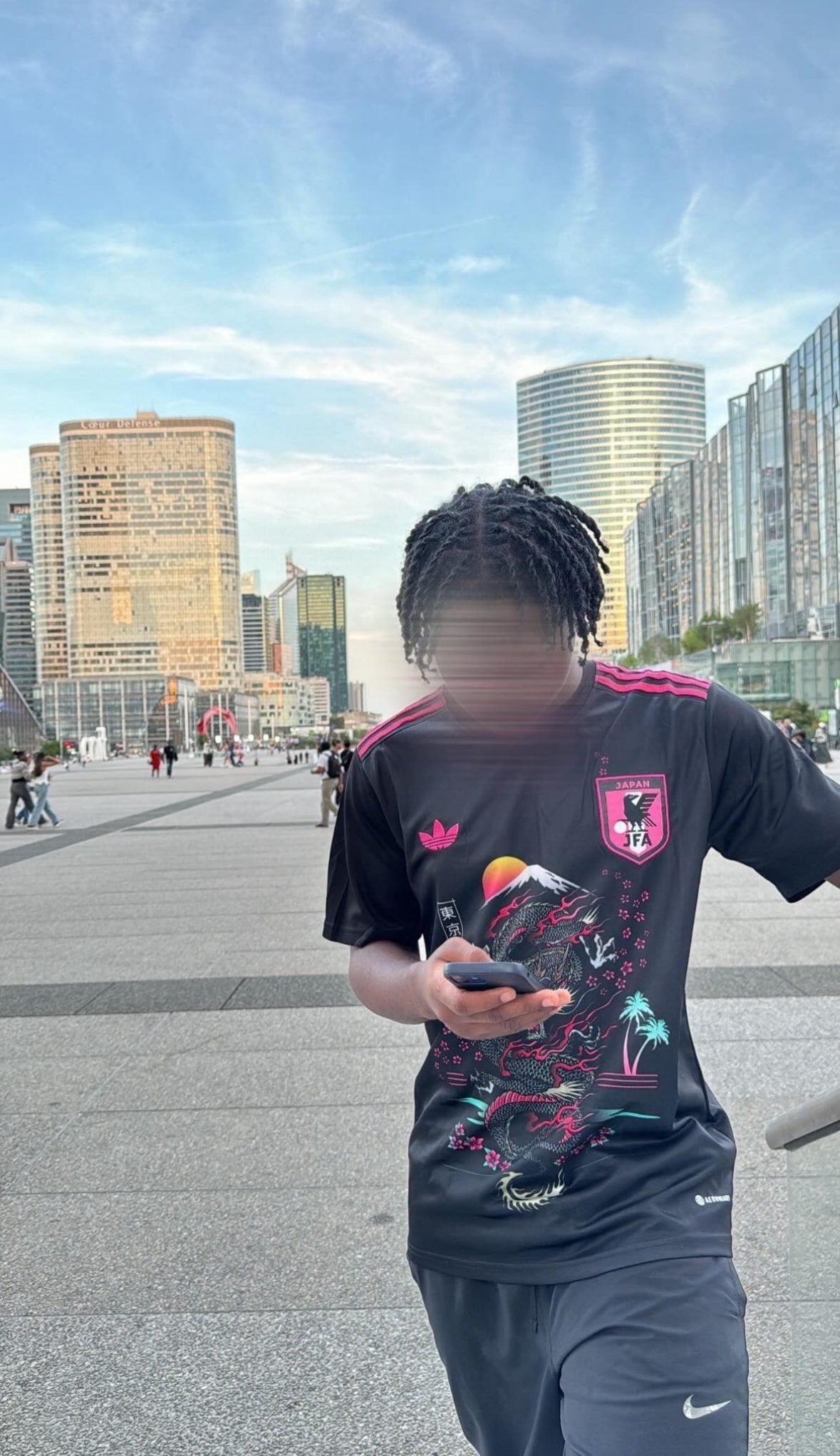 Japon - Concept - Rose, Noir ( Fan ) DERBYX