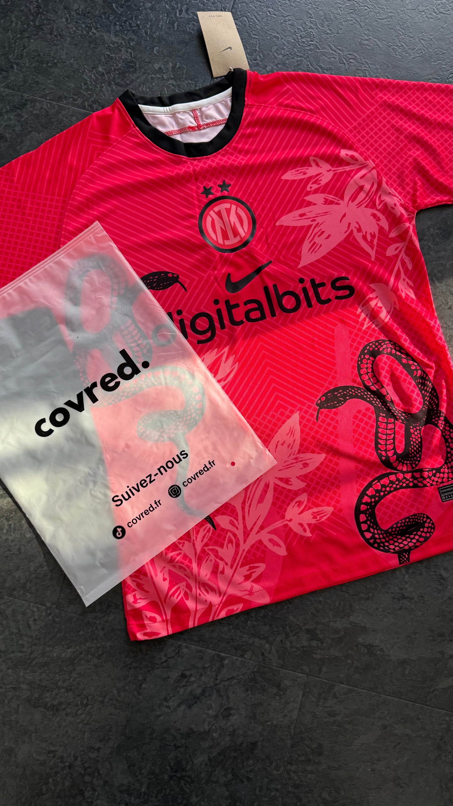 Inter Milan - Maillot Concept 2024 - Rouge, Noir DERBYX